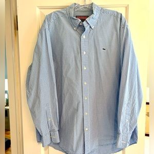 Men’s Vineyard Vine’s blue checkered button down shirt